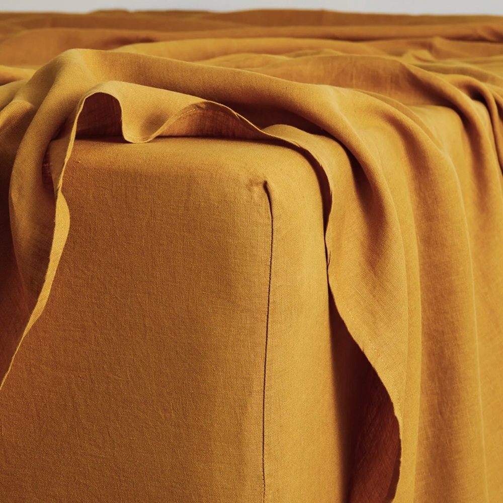 Bed threads tumeric fitted sheet
